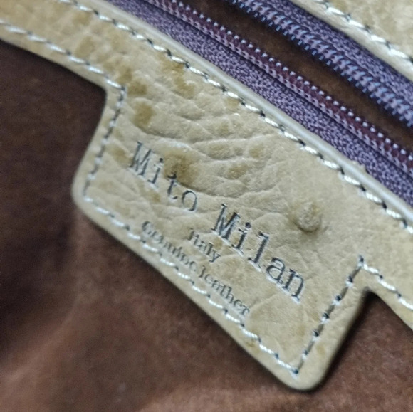 Mito Milan Overnight Bag EUC ❤️ - Picture 16 of 17
